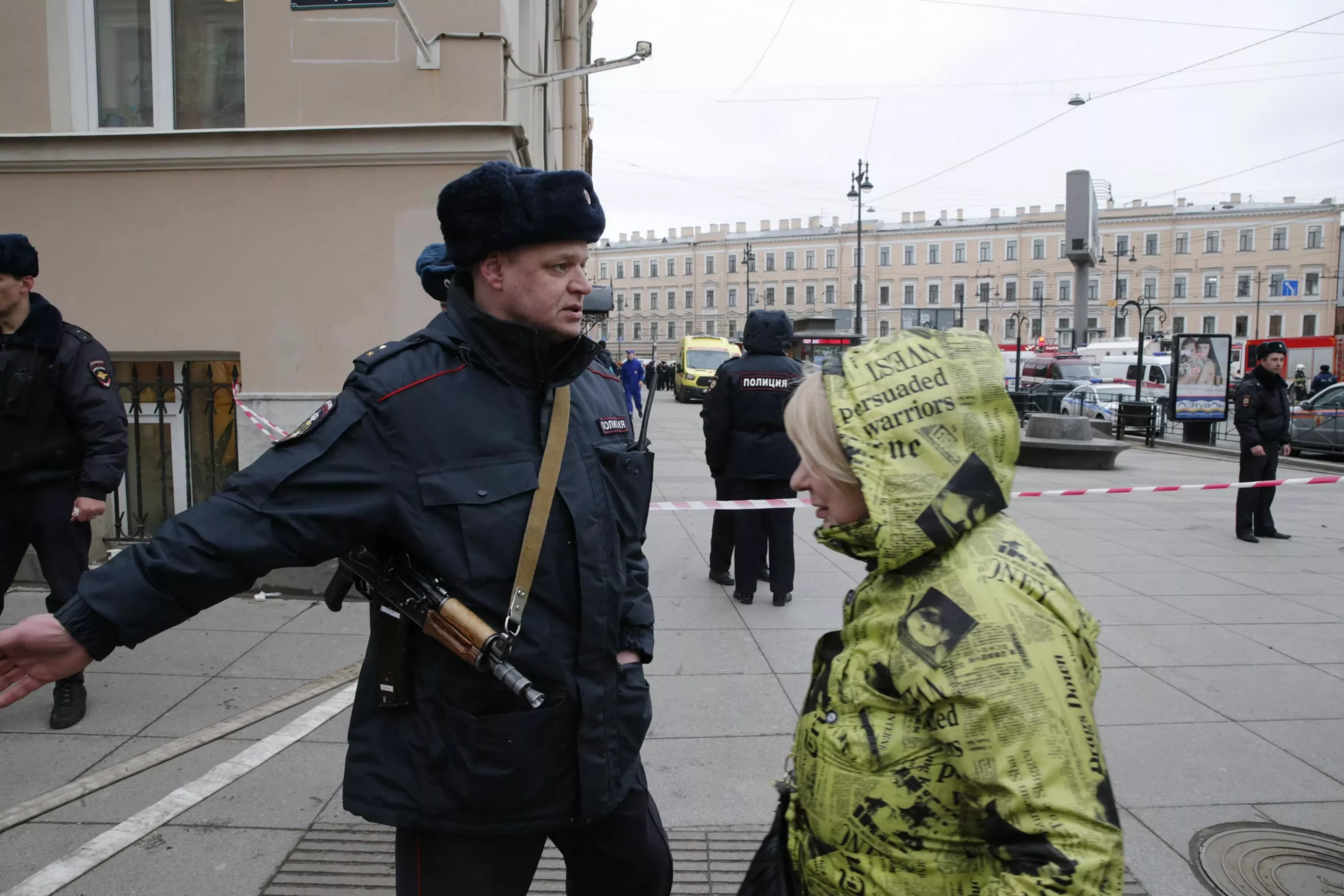 AL MENOS 10 MUERTOS EN UN ATENTADO TERRORISTA EN EL METRO DE SAN PETERSBURGO