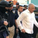 El desfile de los arrestados se inició con la salida del sol