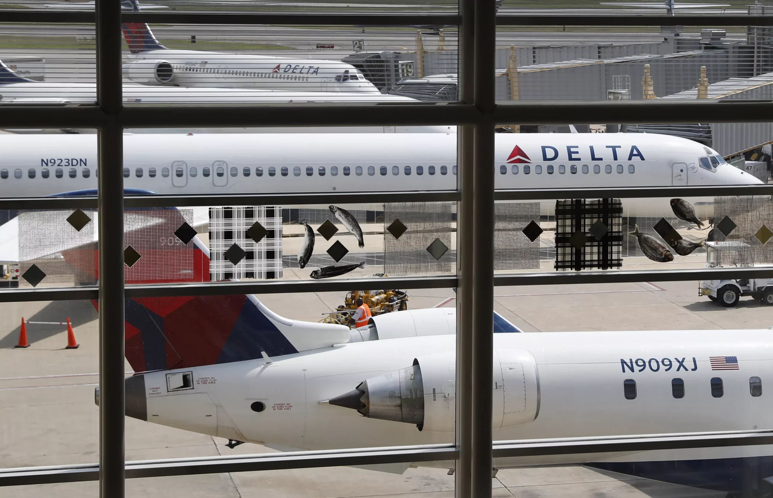 DELTA-PASAJEROS EXPULSADOS