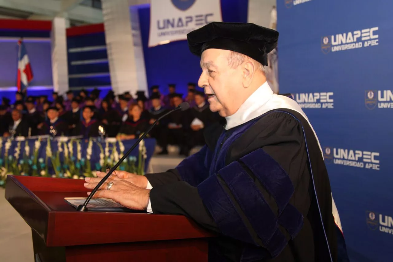 foto-dr-franklyn-holguin-hache-rector-de-unapec