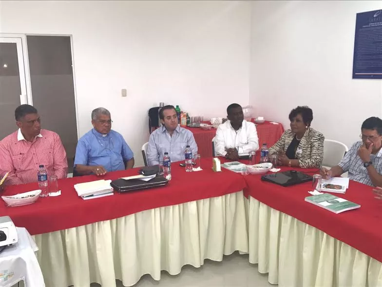 prm-visita-arzobispo-sd