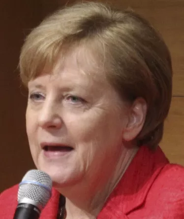 MERKEL PARTICIPA EN UNA CONFERENCIA EN EL POLO CIENTÍFICO TECNOLÓGICO