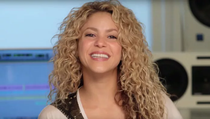 colombia-shakira-pide-apoyo-para-construir-una-escuela-696×395