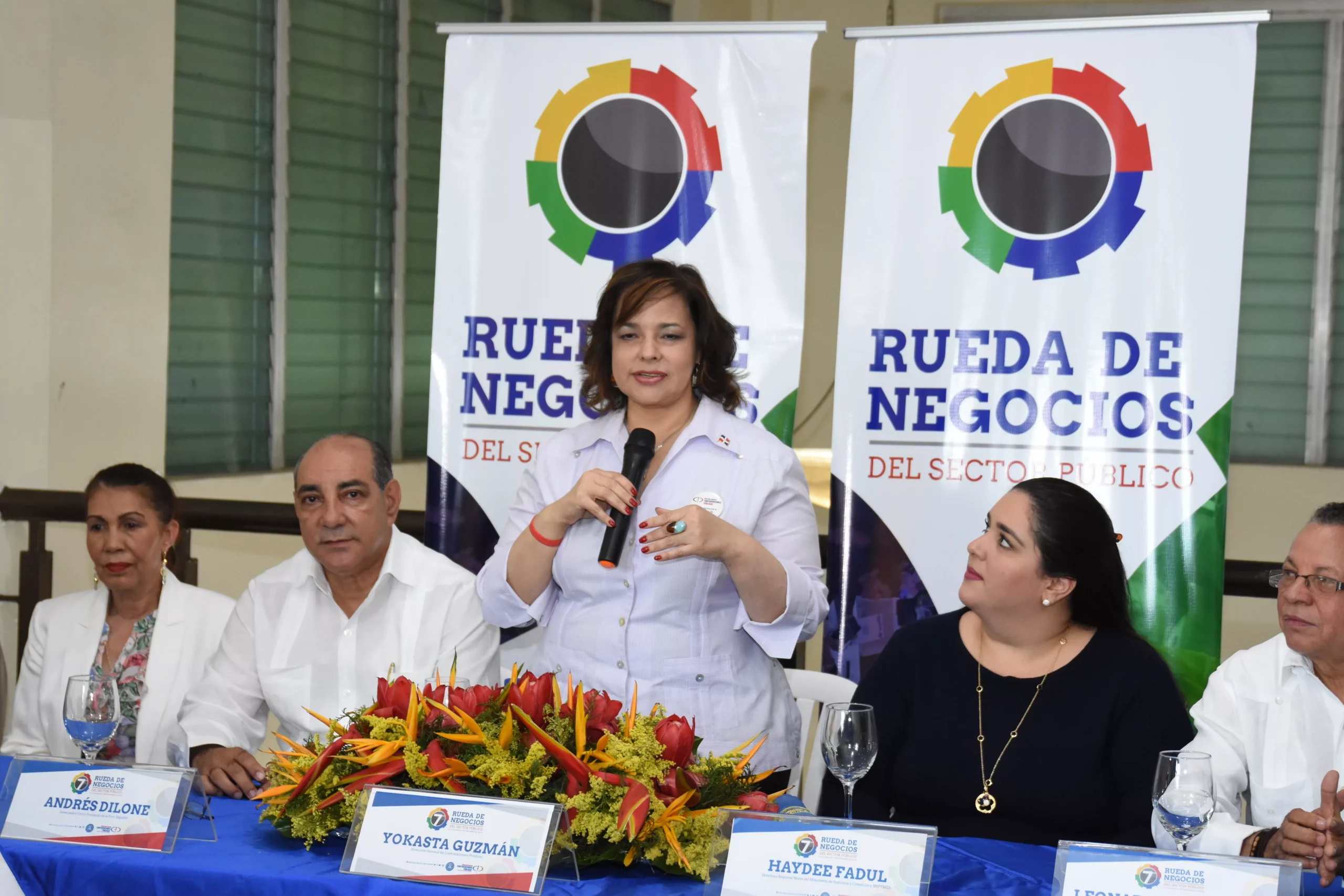 dra-yokasta-guzman-en-palabras-de-apertura-en-rueda-de-negocios