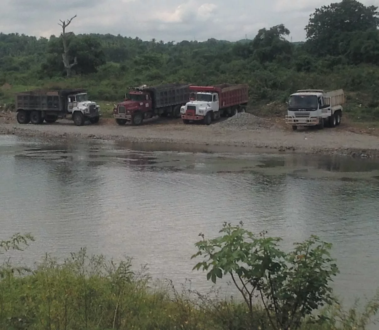 persiste-saqueo-de-agregados-de-construccion-en-rios-de-san-cristobal