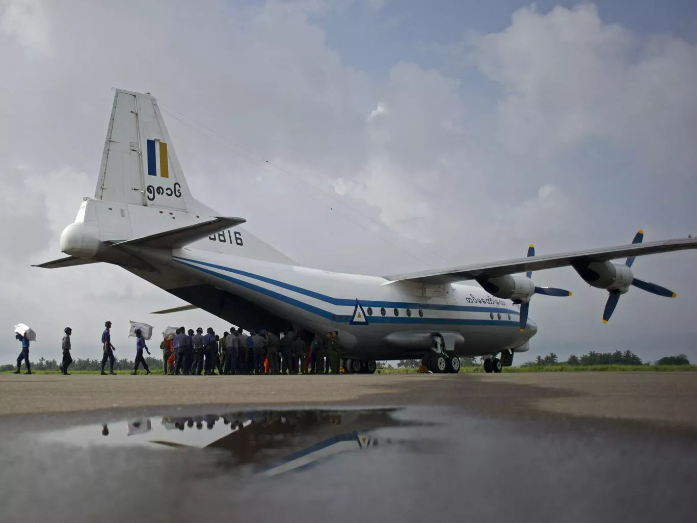 un-avion-birmano-se-accidente-en-el-oceano-indico-getty-images