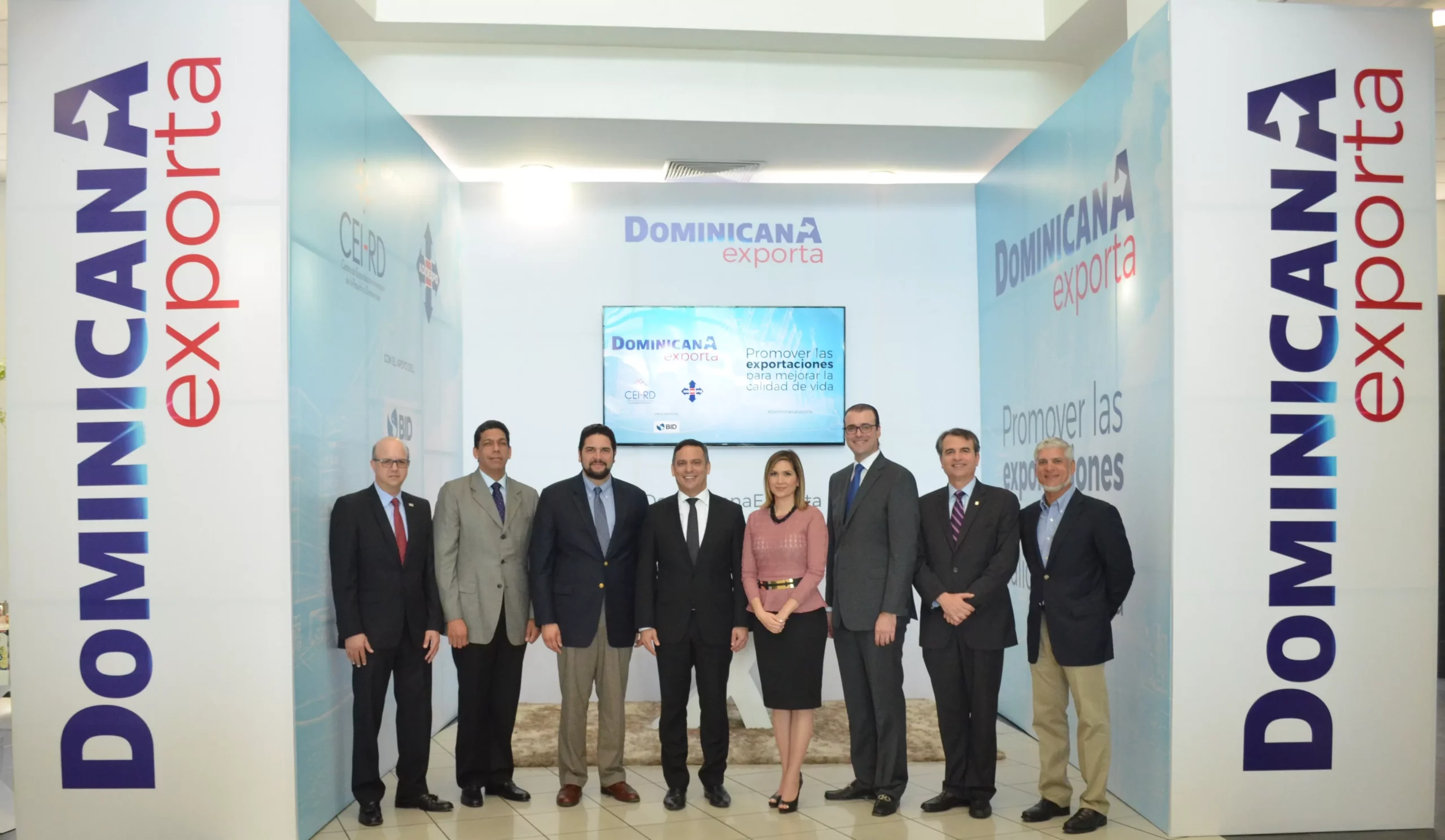 el-director-del-cei-rd-luis-molina-y-directivos-de-adoexpo