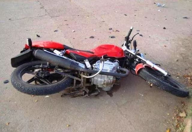 mueren-dos-y-uno-resulta-herido-en-choque-de-moto-con-autobus-en-puerto-plata