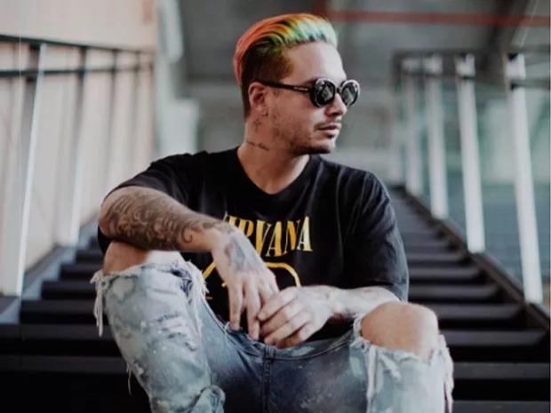 noticia-172813-j-balvin-sufre-aparatosa-caida