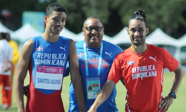 a887ab56-juander-y-luguelin-santos-junto-a-jose-rubio-640×384