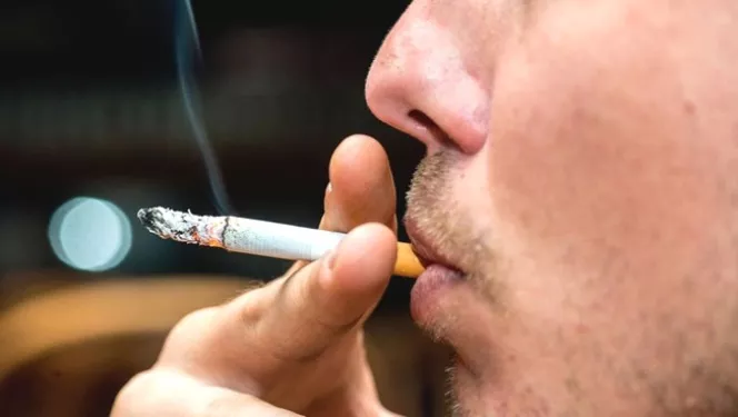 dominicanos-ny-lamentan-suban-caja-cigarrillos-a-13-dolares