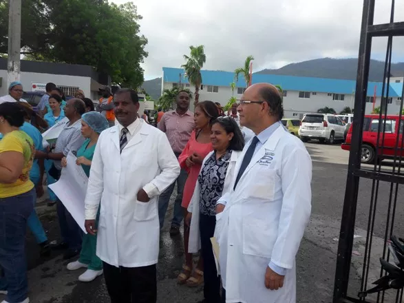 medicos-en-huelga-en-el-hospital-de-puerto-plata
