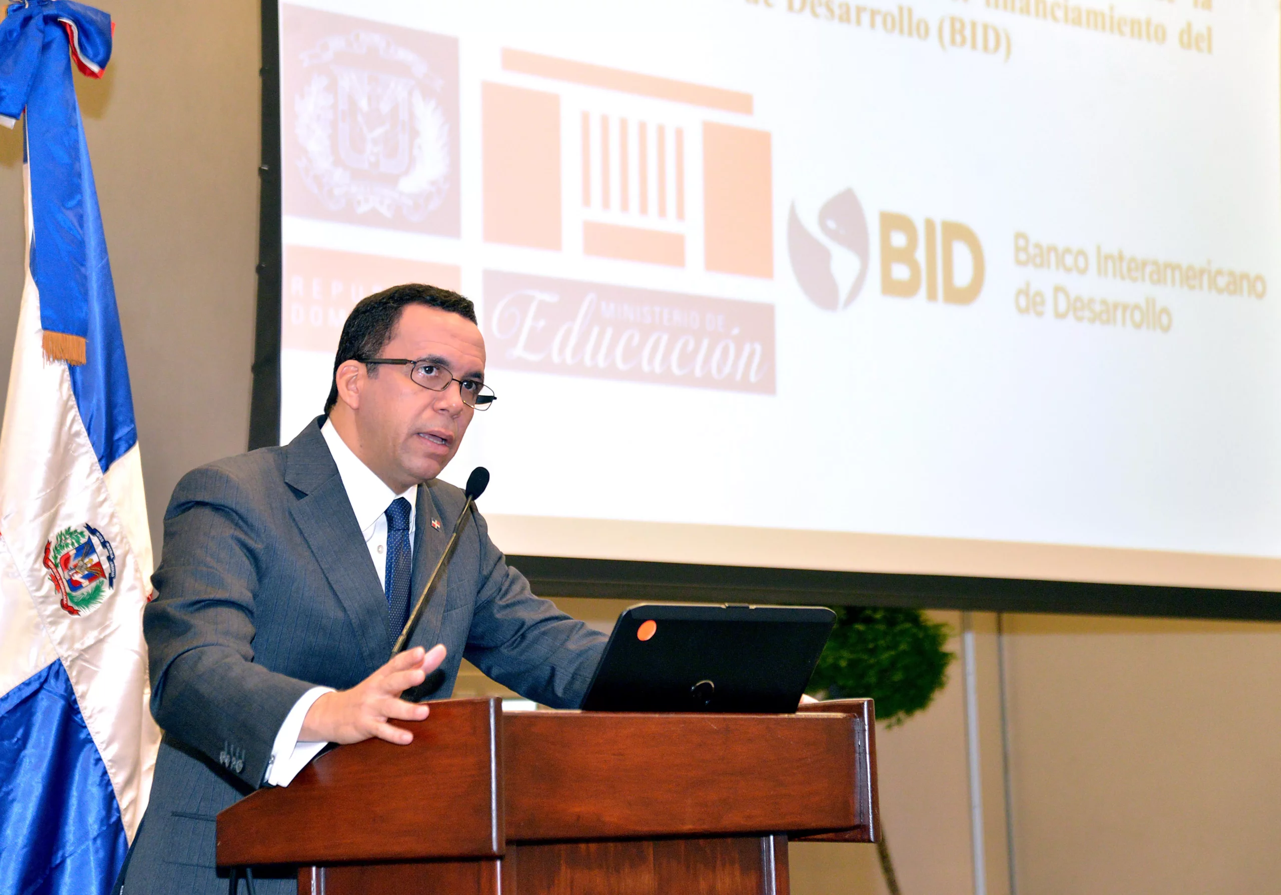 navarro-bid