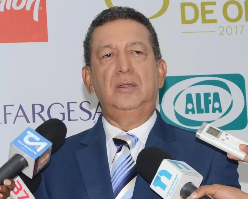 Raúl Hernández Castaños,presidente de la unión de farmacias/foto José de León
