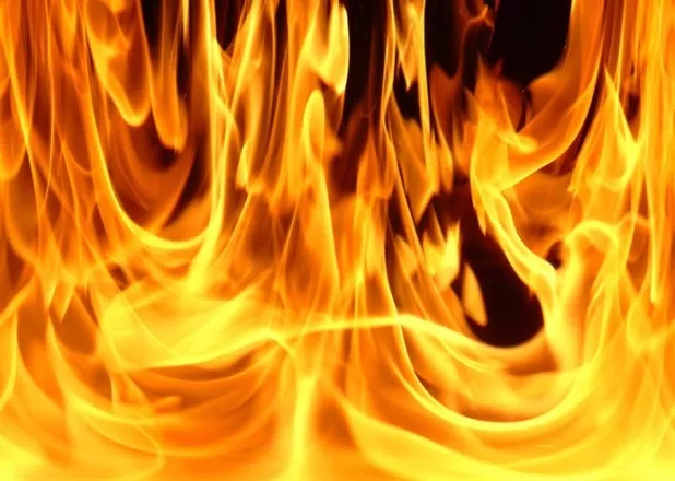 fuego-durante-20-horas-afecta-familias-dominicanas-alto-manhattan