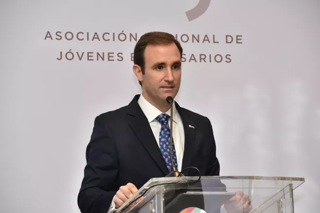 raul-hoyo-presidente-anje
