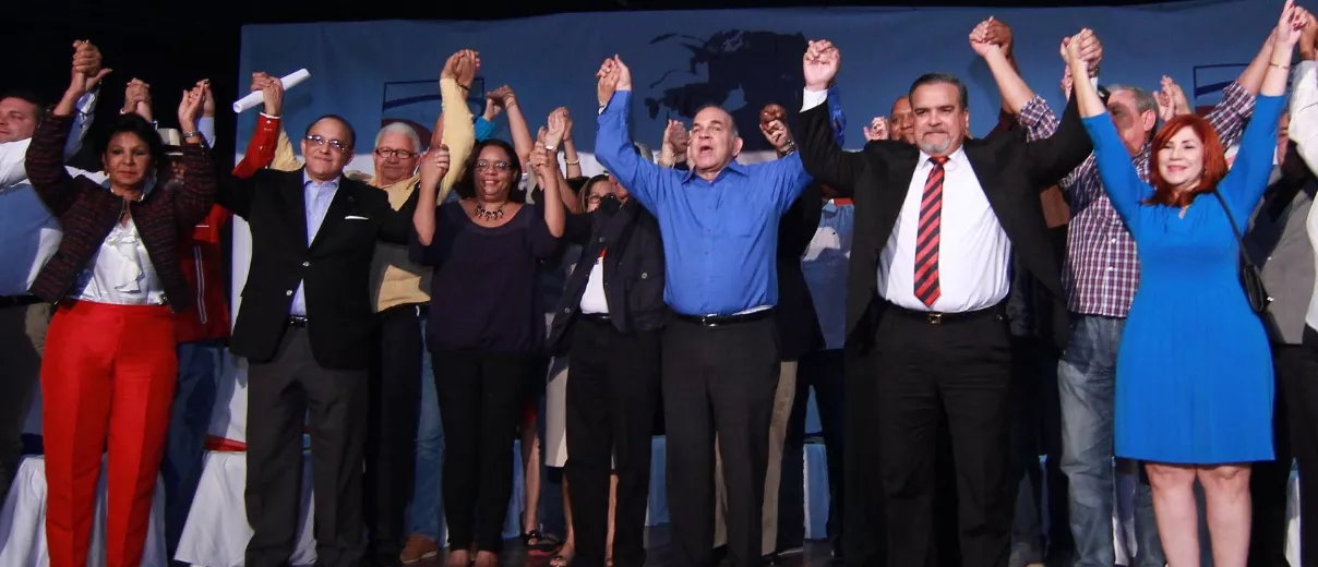 Lanzamiento del movimiento "Tricolor".