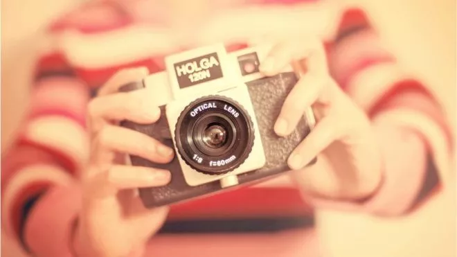 _98991662_holga5