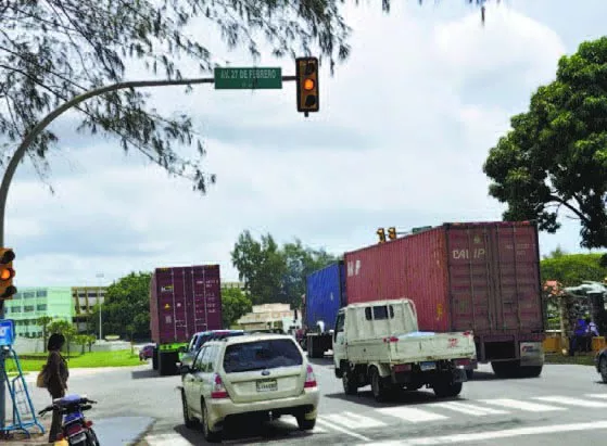 santo-domingo-27-de-febrero-semaforos