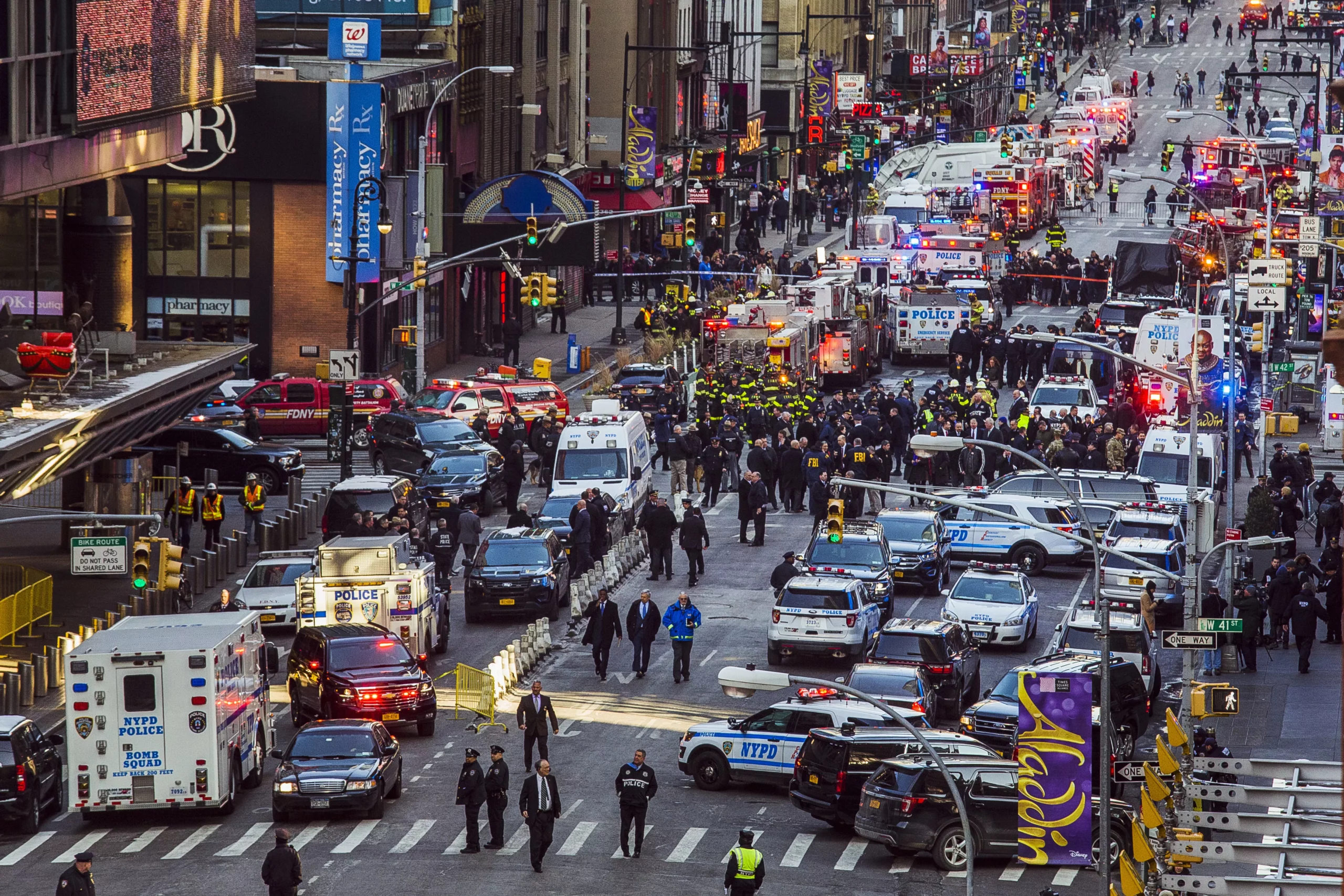 MANHATTAN-EXPLOSION