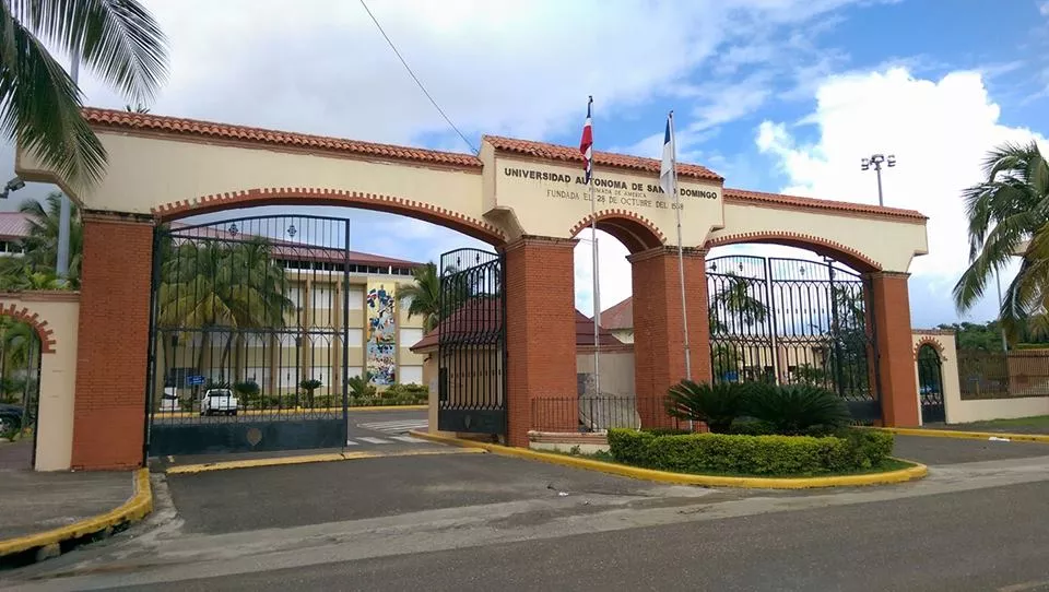 estudiantes-de-la-uasd-en-puerto-plata-exigen-docencia-y-advierten-semestre-esta-a-punto-de-perderse