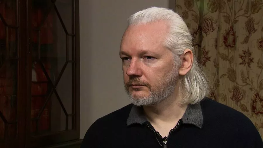 julian-assange-fundador-de-wikileaks-900×508