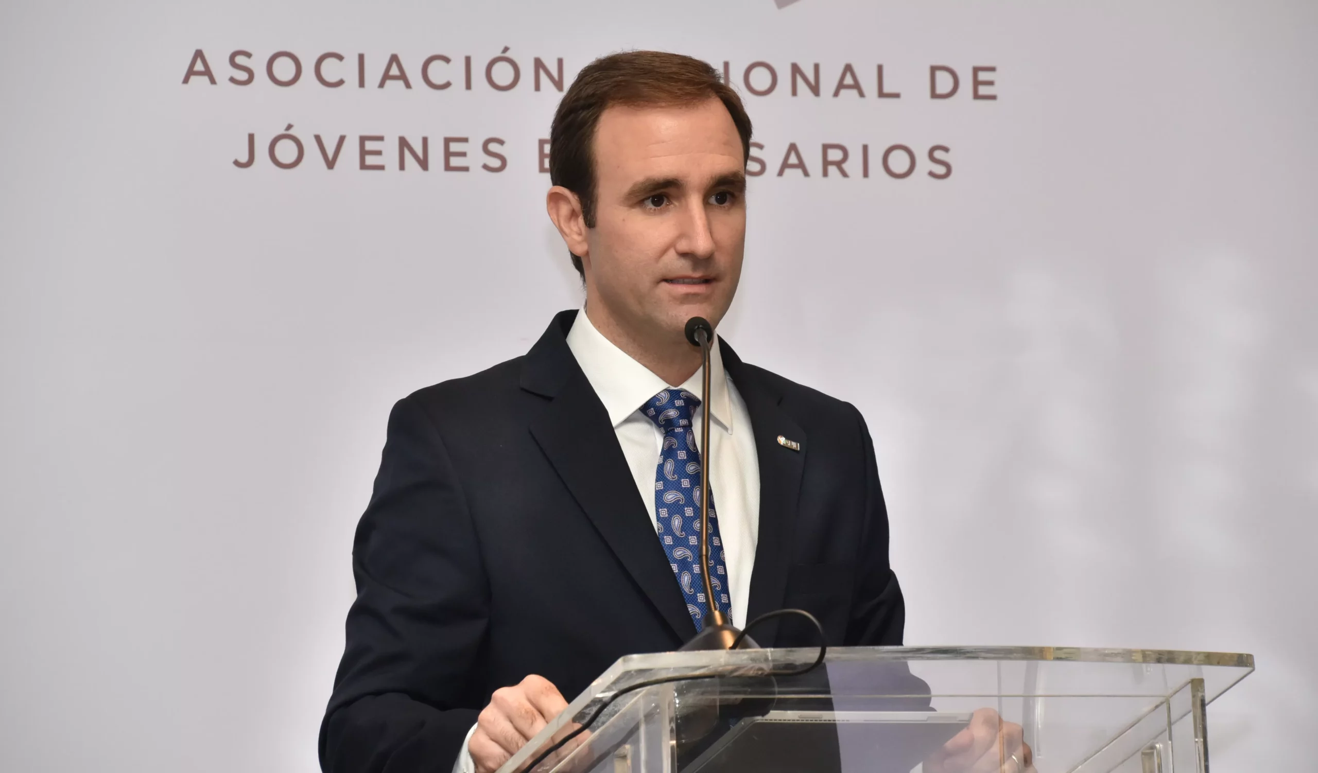 raul-hoyo-presidente-anje