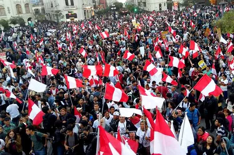 peru-marcha