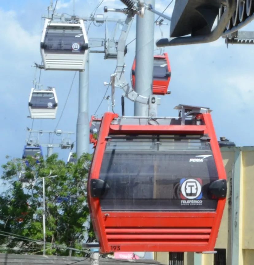 Prueba del Teleférico de Santo Domingo,en Sabana Perdida/foto Jose de Leon