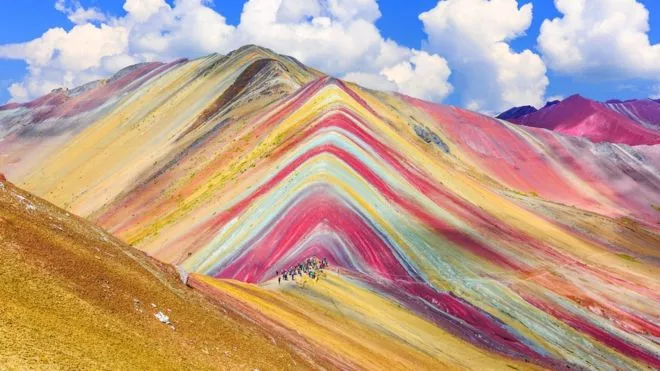 montana-colores-peru