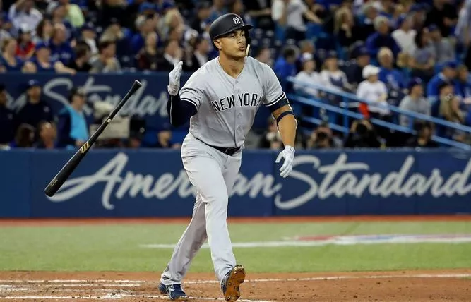 giancarlo-stanton-yankees-apertura-campana_lprima20180329_0061_35