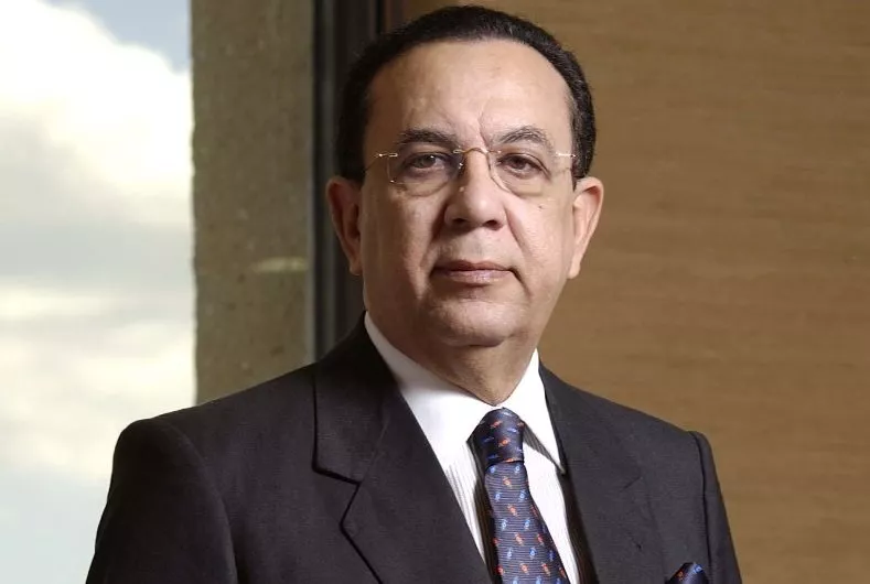 HECTOR VALDEZ ALBIZU (GOBERNADOR DEL BANCO CENTRAL)