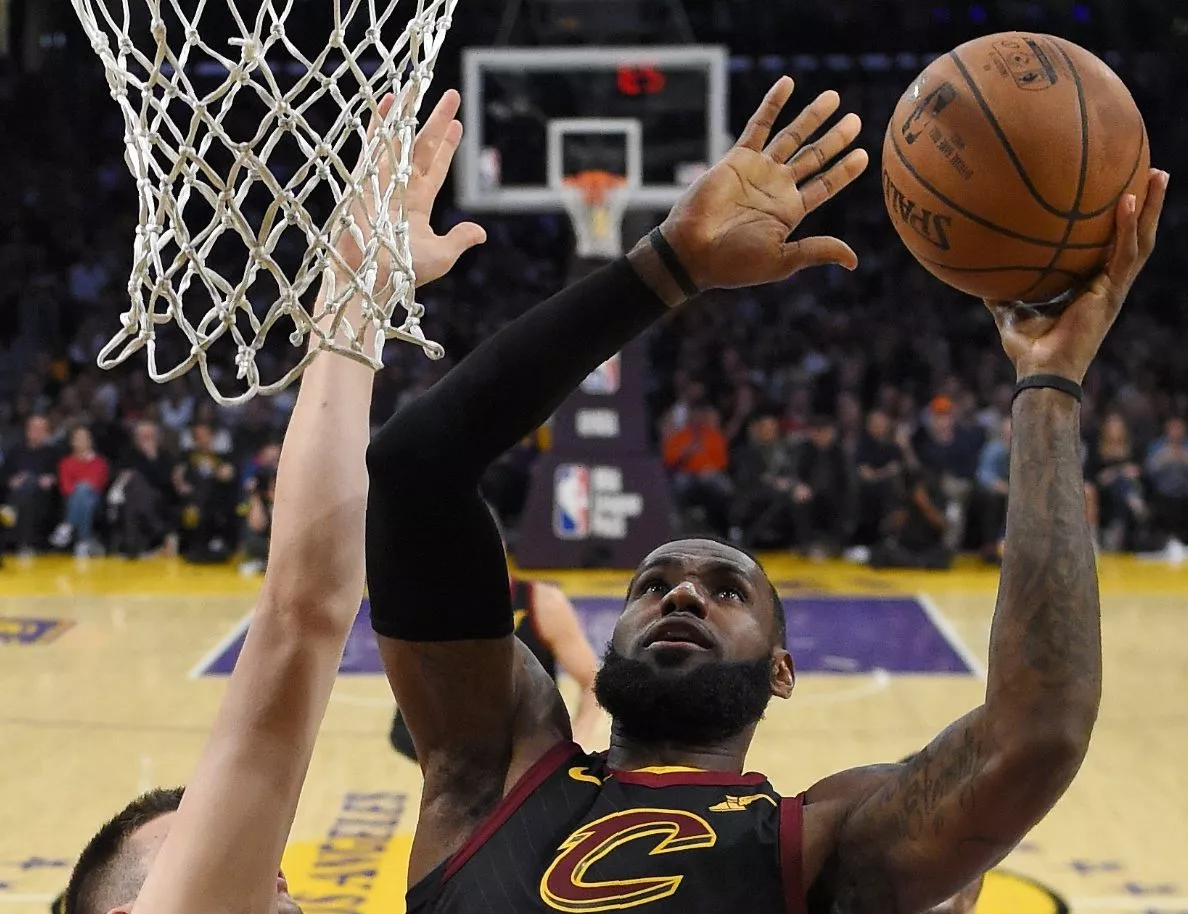 LeBron James,Ivica Zubac