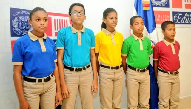 cambio-de-uniformes-en-escuelas-dominicanas
