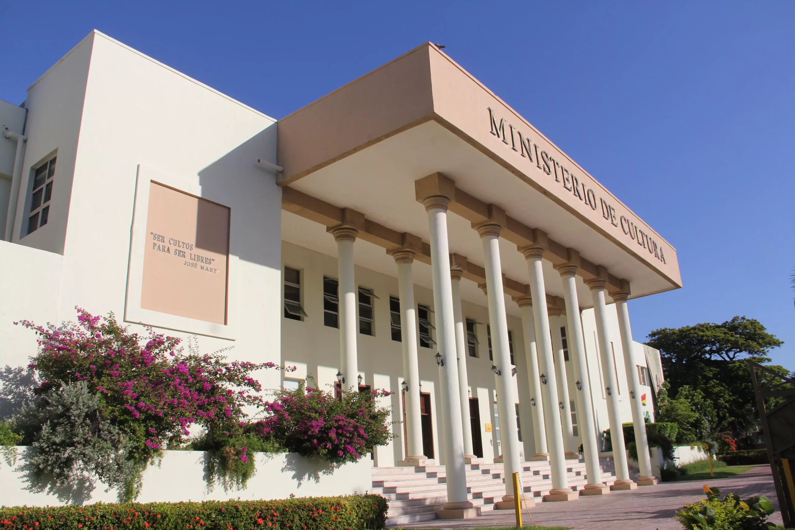 fachada-del-ministerio-de-cultura