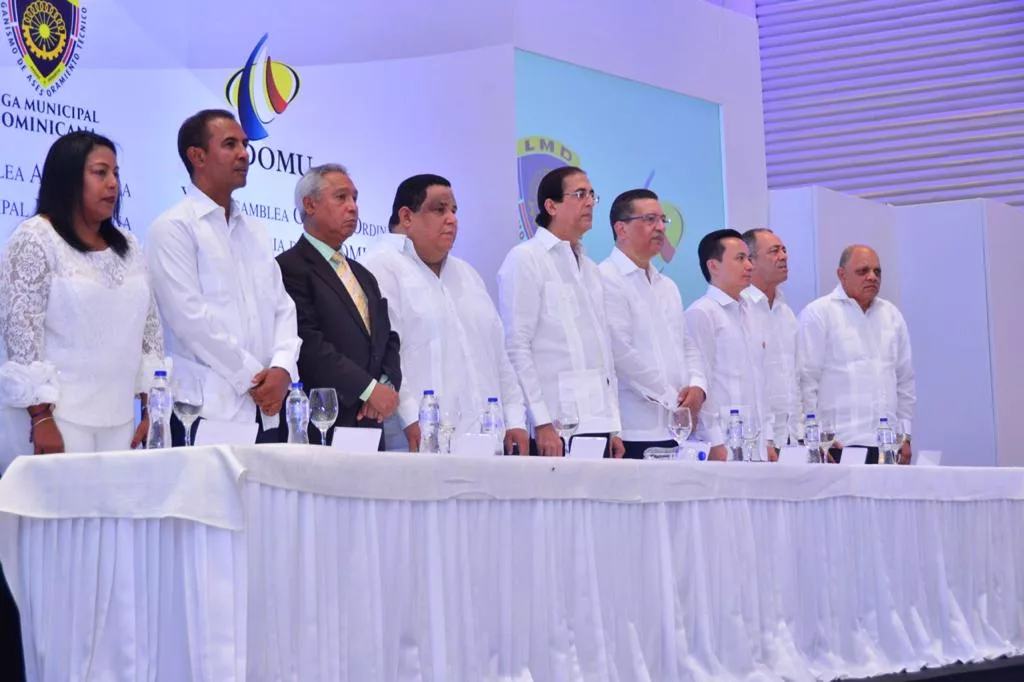 mesa-principal-del-acto-apertura-asamblea-de-municipios