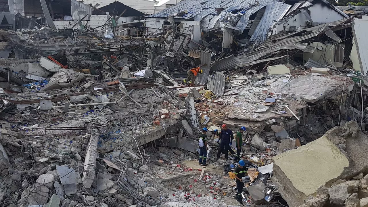 destruccion-polyplas-explosion-incendio