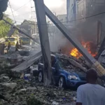 Dos muertos y 22 heridos por explosión en fábrica de plástico en Villas Agrícolas