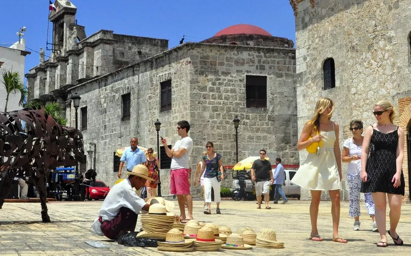 Turistas en la Zona Colonial. El Nacional/ Jorge Gonzalez