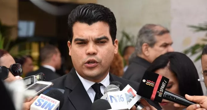 el-precandidato-presidencial-wellington-arnaud