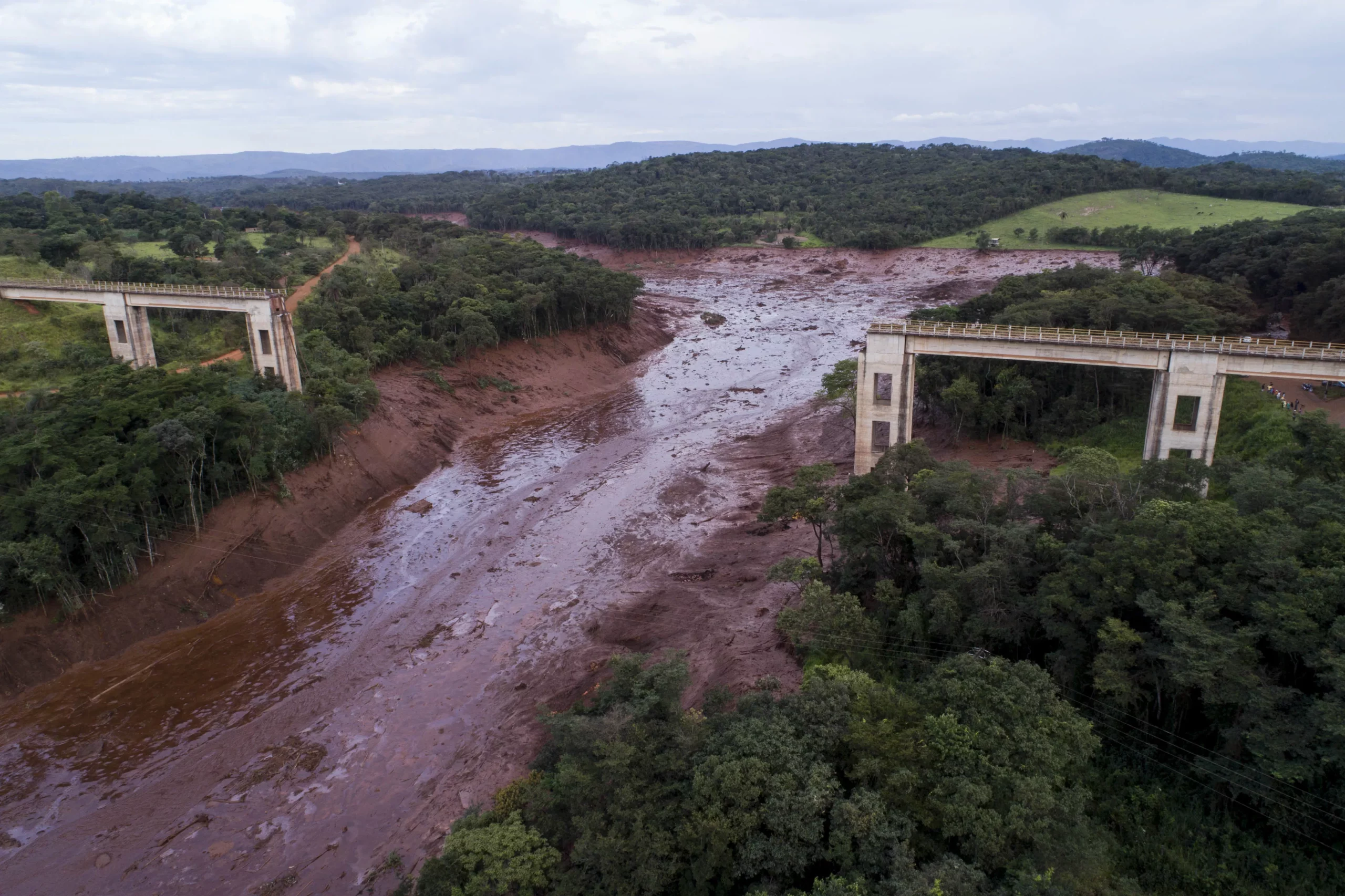 BRASIL-PRESA DESPLOMADA