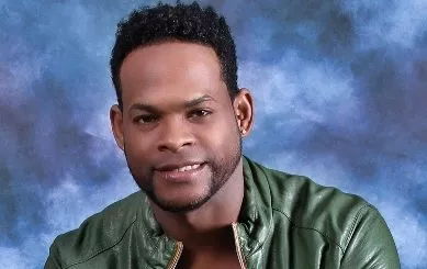 El salsero dominicano Yiyo Sarante. Alegría
