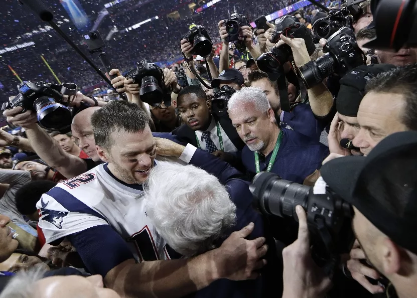 Patriots Rams Super Bowl Football