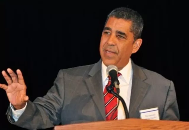 espaillat-llevara-dominicanaos-al-congreso-eeuu
