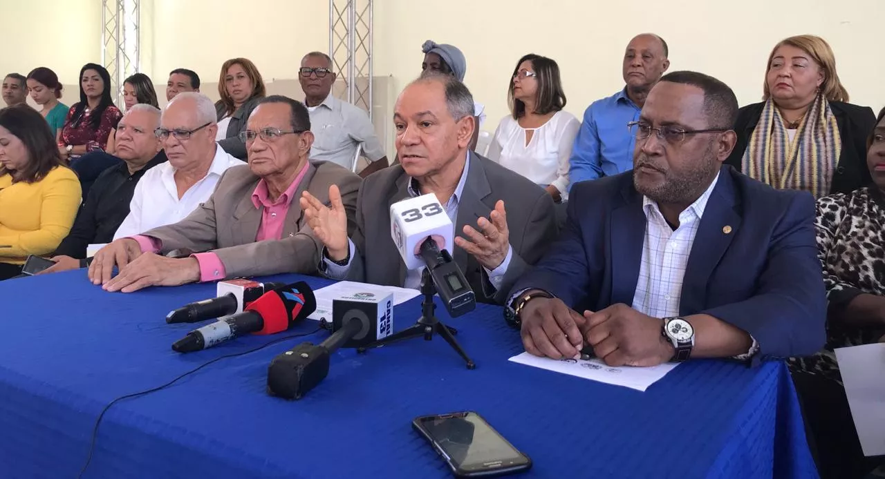 Pepé Abreu-centrales sindicales-trabajadores-empresarios