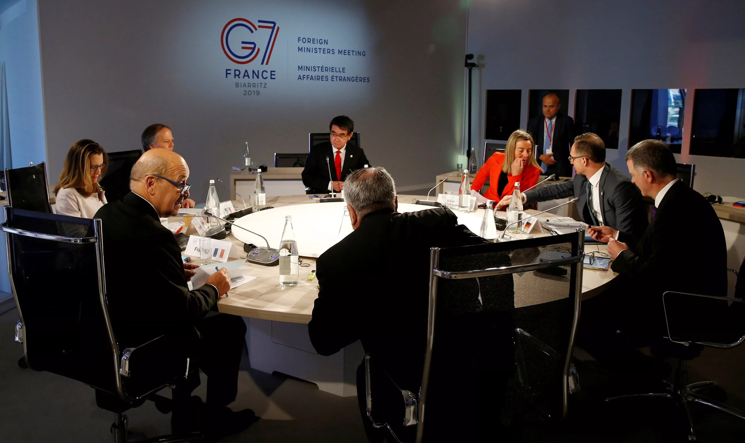G7