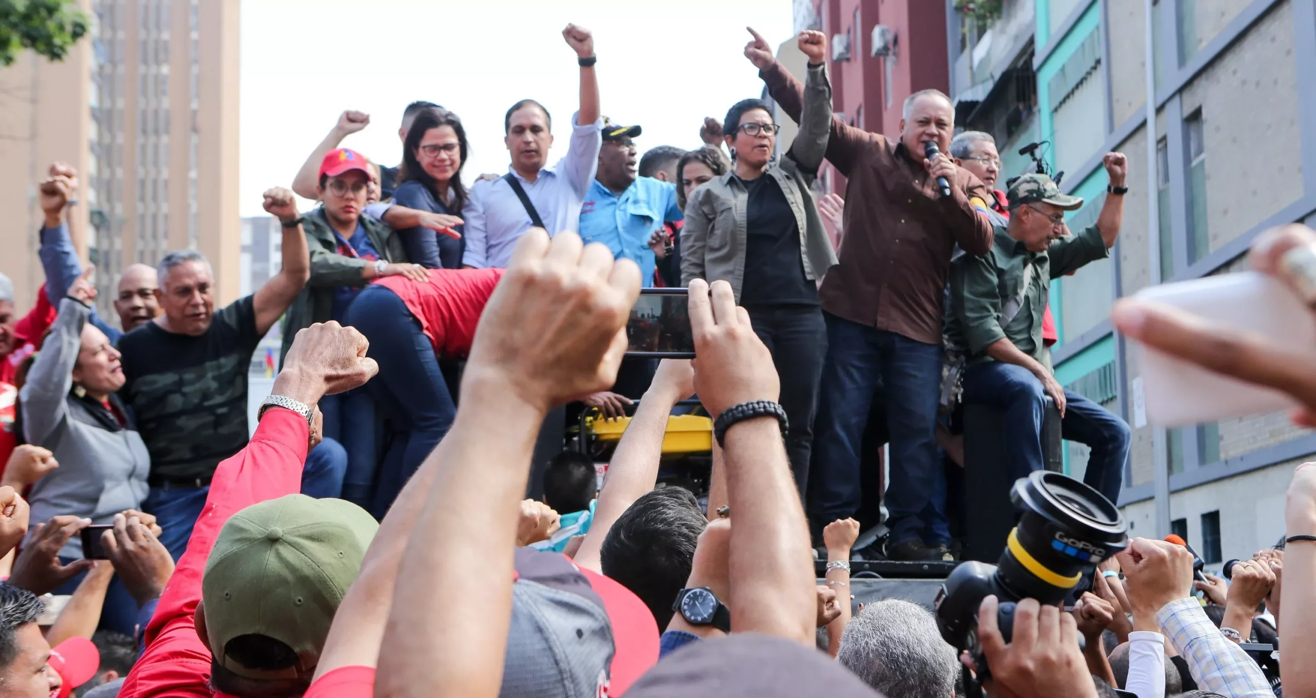 Cabello dice que están "completamente derrotados los golpistas" en Venezuela