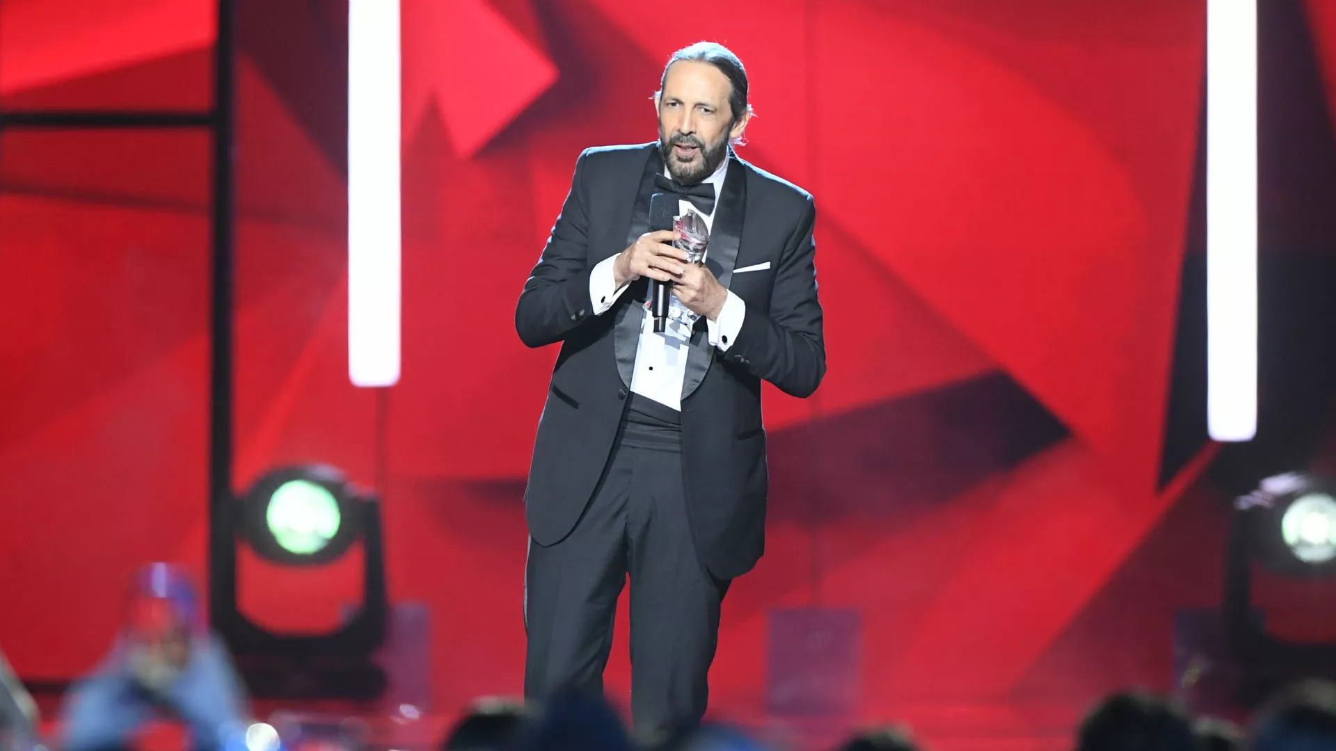 juanluisguerra-premiosbillboard-2019