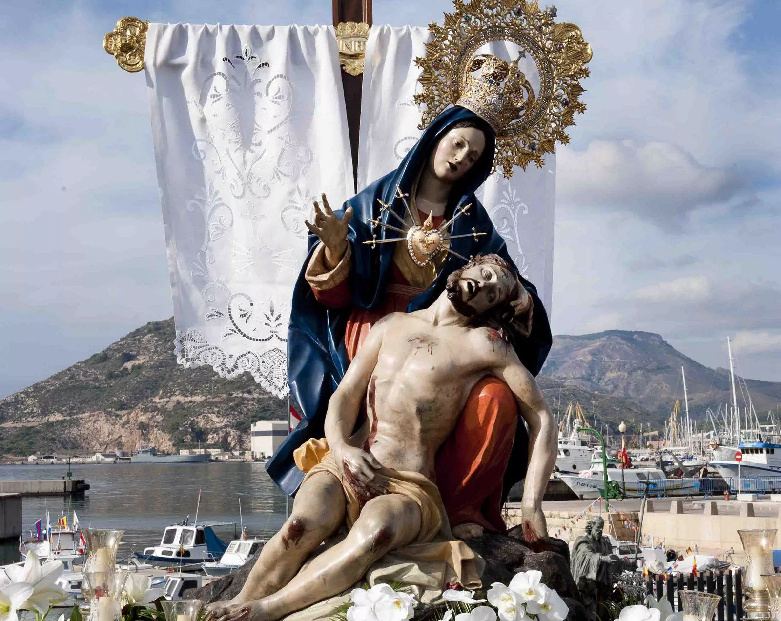 virgen-con-jesus-luego-del-descendimiento-fondo