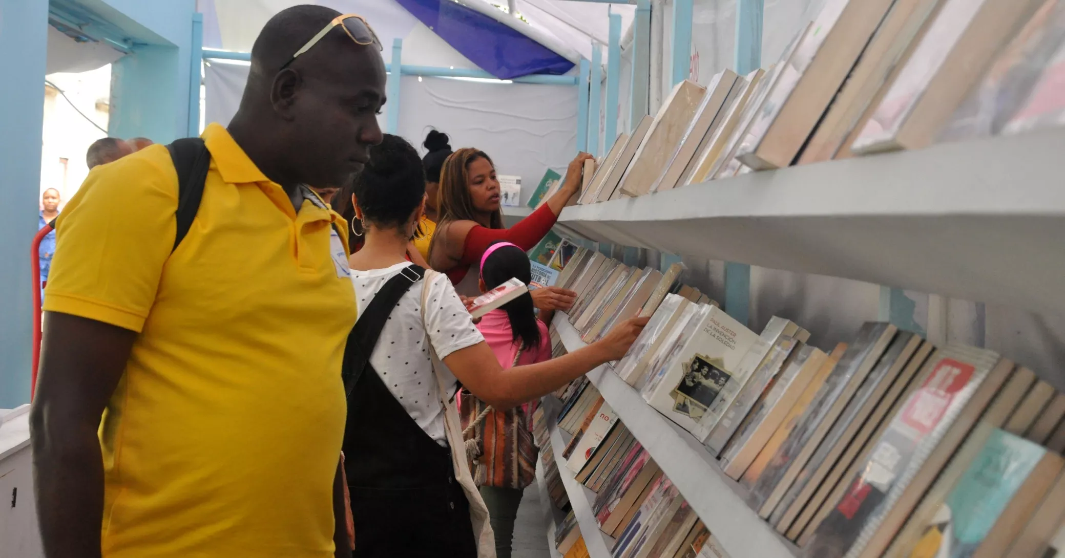 FERIA DEL LIBRO. 5-5-2019           CAROLINA FERNÁNDEZ